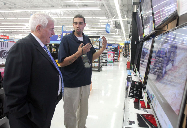Carter Visits Walmart